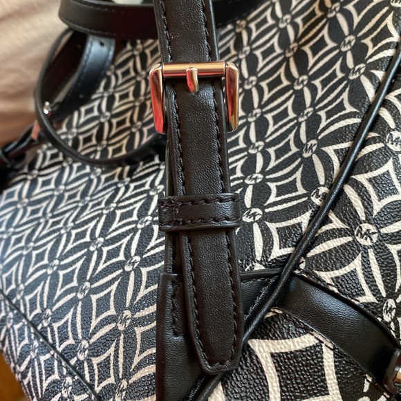 Michael Kors adjustable medium size backpack - Picture 11 of 15